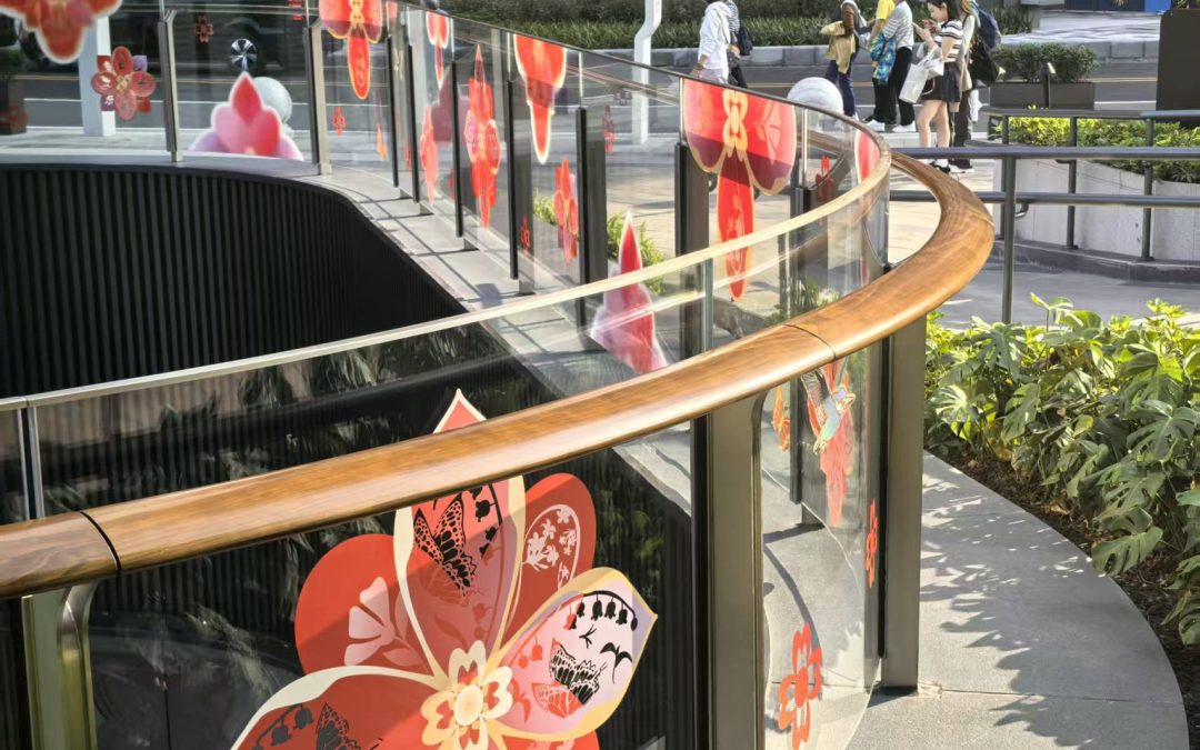 广州聚龙湾太古里：弧形扶手，无惧风雨